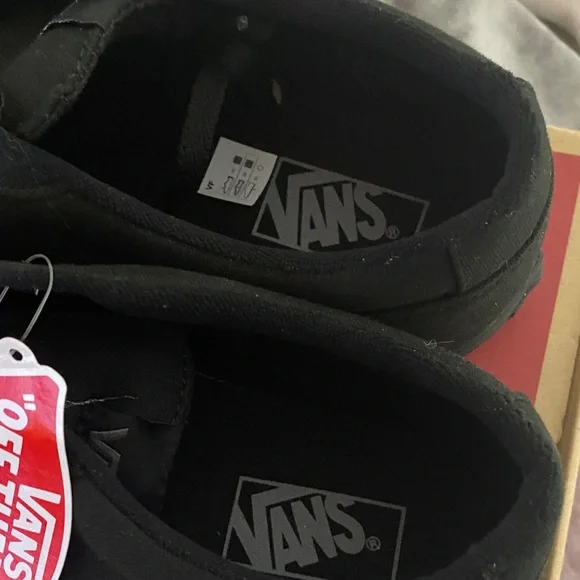 Vans Men's All-Black Sneakers - Picture 3 of 3